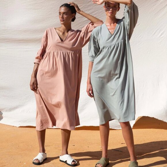 Beaumont Organic Maeve Organic Cotton Dress in Soft Sage - Picture 2 of 12